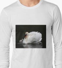Mute Swan with Cygnet Long Sleeve T-Shirt