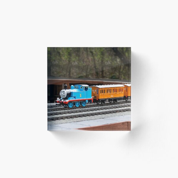 Round and Round Acrylic Block