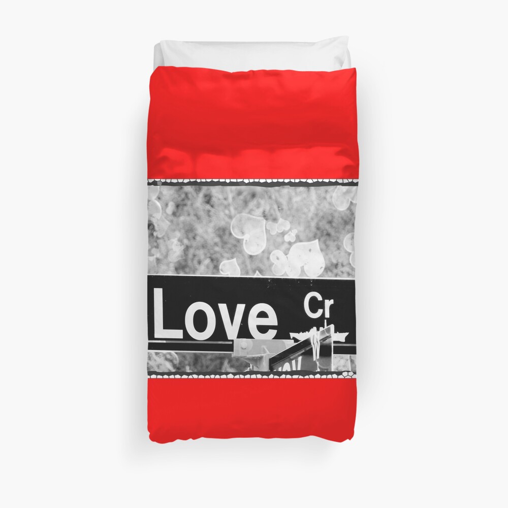 Love is all we need ! Duvet Cover