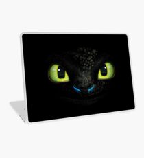 Zahnlose feurige Augen Laptop Skin