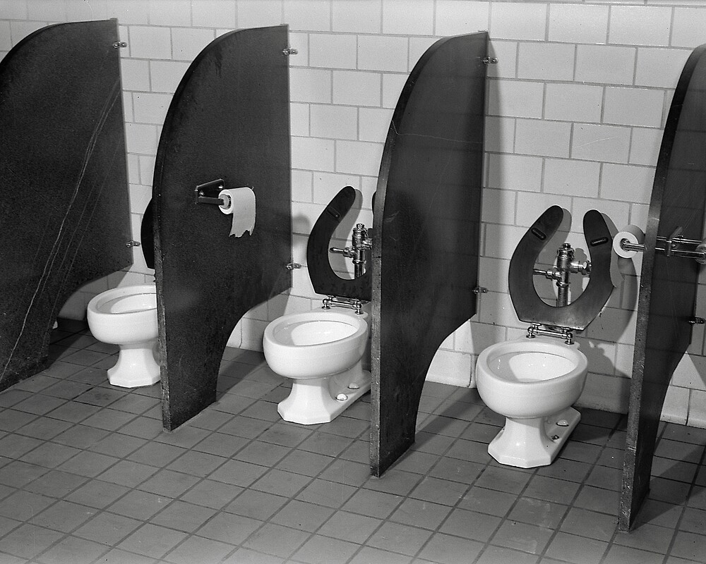 Американский школьный туалет