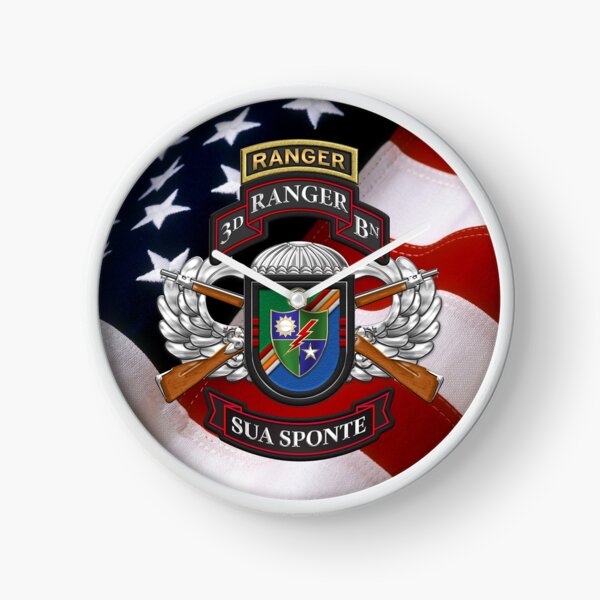 Vista previa del artículo con la obra «Tercer Batallón de Rangers: Edición especial de los Rangers del Ejército sobre la bandera estadounidense», diseñado y vendido por Serge Averbukh Art Studio.