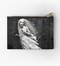 Geisterstunde Studio Clutch