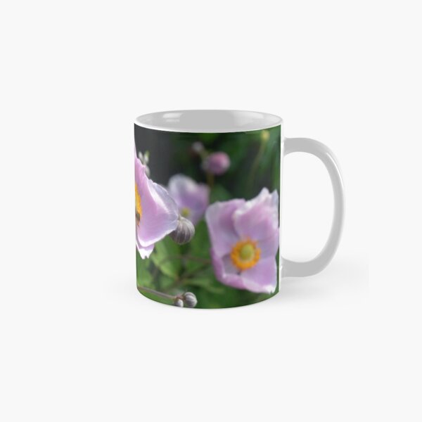 Real Beautiful Flowers outside bee Classic Mug