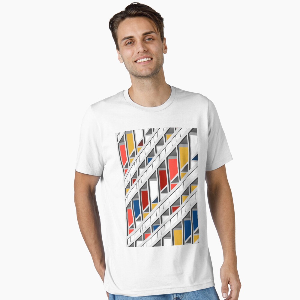 Aperçu de l'œuvre T-shirt essentiel créée et vendue par zabrinaz.