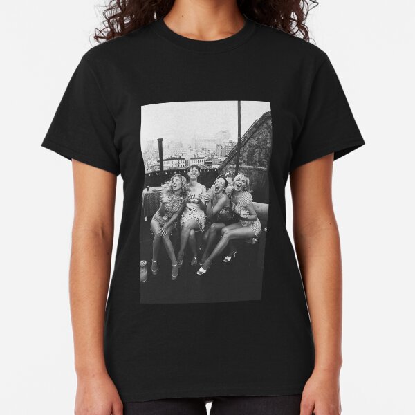 the girls Classic T-Shirt