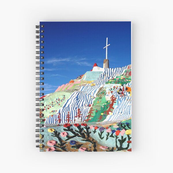 Aperçu de l'œuvre Montagne du salut, Slab City, Californie créée et vendue par fellowsden.