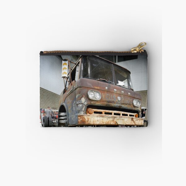 Artikelvorschau, Ford C-550 COE Rutenrute (Big Nasty) entworfen und verkauft von mal-photography.