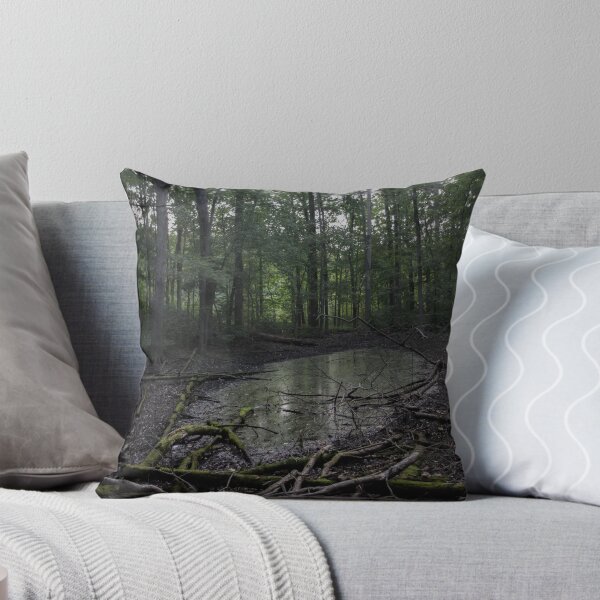 Artikelvorschau, Eerie Forest entworfen und verkauft von Aaron McDermott.