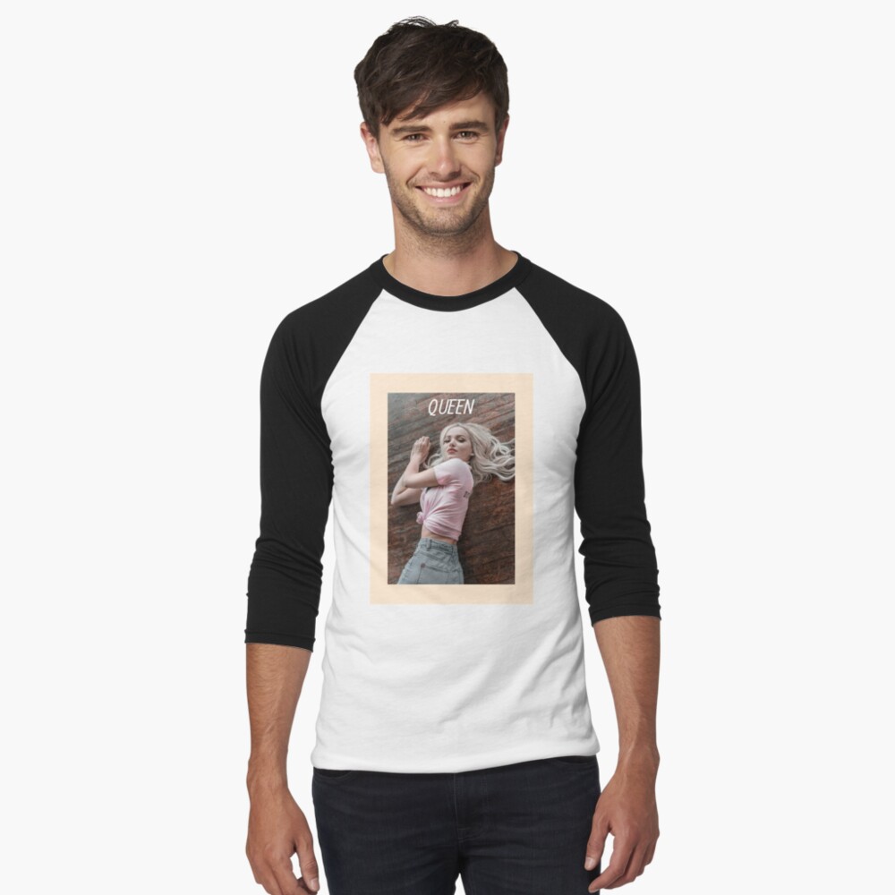 Vista previa del artículo con la obra «Camiseta ¾ estilo béisbol», diseñado y vendido por debnamcarson.