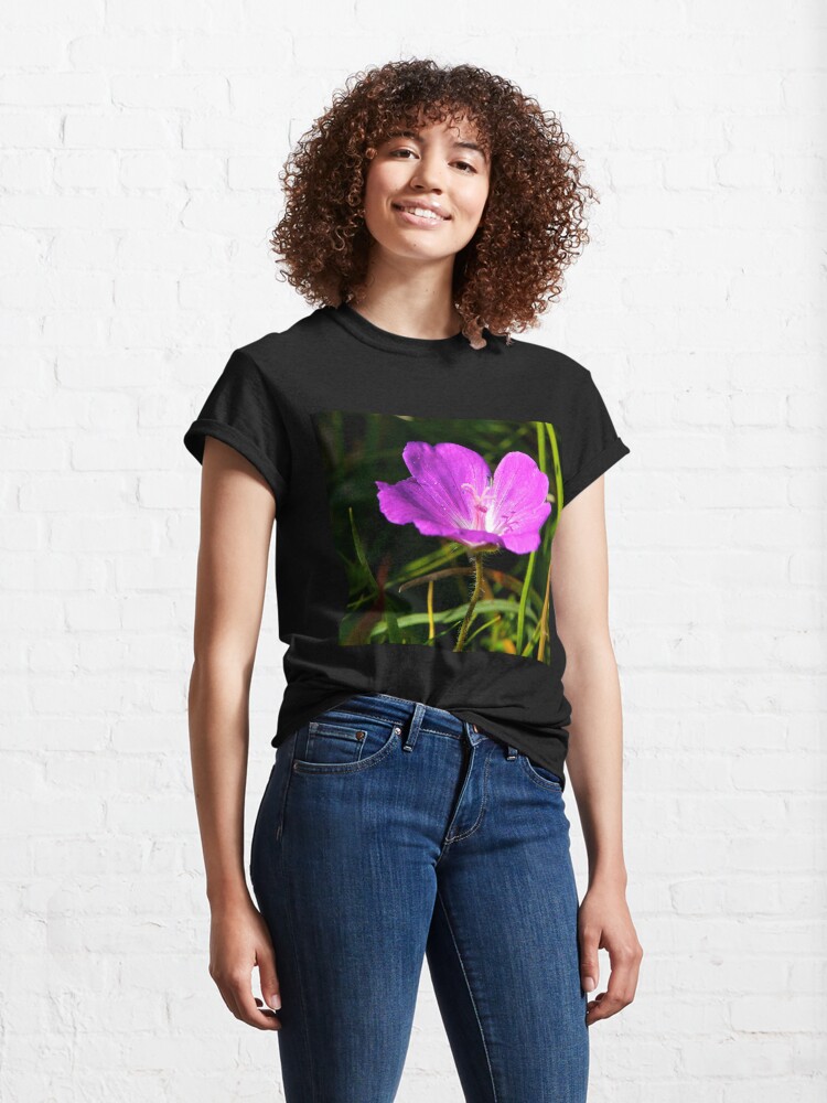 Alternate view of Cranesbill, Dun Eochla, Inishmore, Aran Islands Classic T-Shirt
