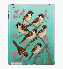 Sakura Spatzen iPad-Hülle & Skin