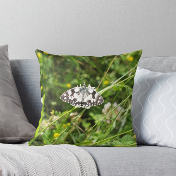 Aperçu de l'œuvre Marbled white créée et vendue par woodlandninja.