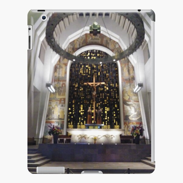 Saint Joseph's Oratory of Mount Royal, Montreal #Montreal #City #MontrealCity #Canada #SaintJoseph #Oratory #Mount #Royal #MountRoyal #buildings #streets #places #views #pedestrians #architecture iPad Snap Case