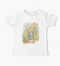 Camiseta para bebés PETER RABBIT, Personajes infantiles, Peter Rabbit, comiendo rábanos, El cuento de Peter Rabbit