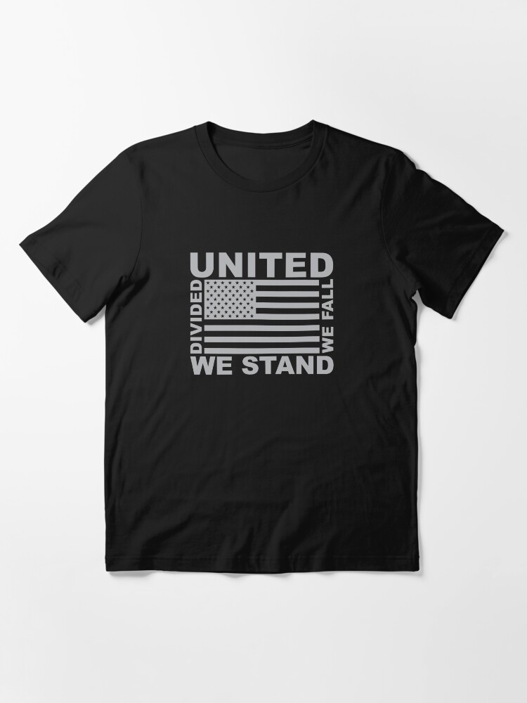 Wir Stehen Zusammen Wir Fallen Zusammen Latein "Wir stehen zusammen, geteilt Wir fallen" T-Shirt von UnitedShirt