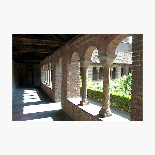 Artikelvorschau, Romanesque cloister gallery and herb garden - Utrecht entworfen und verkauft von steppeland.