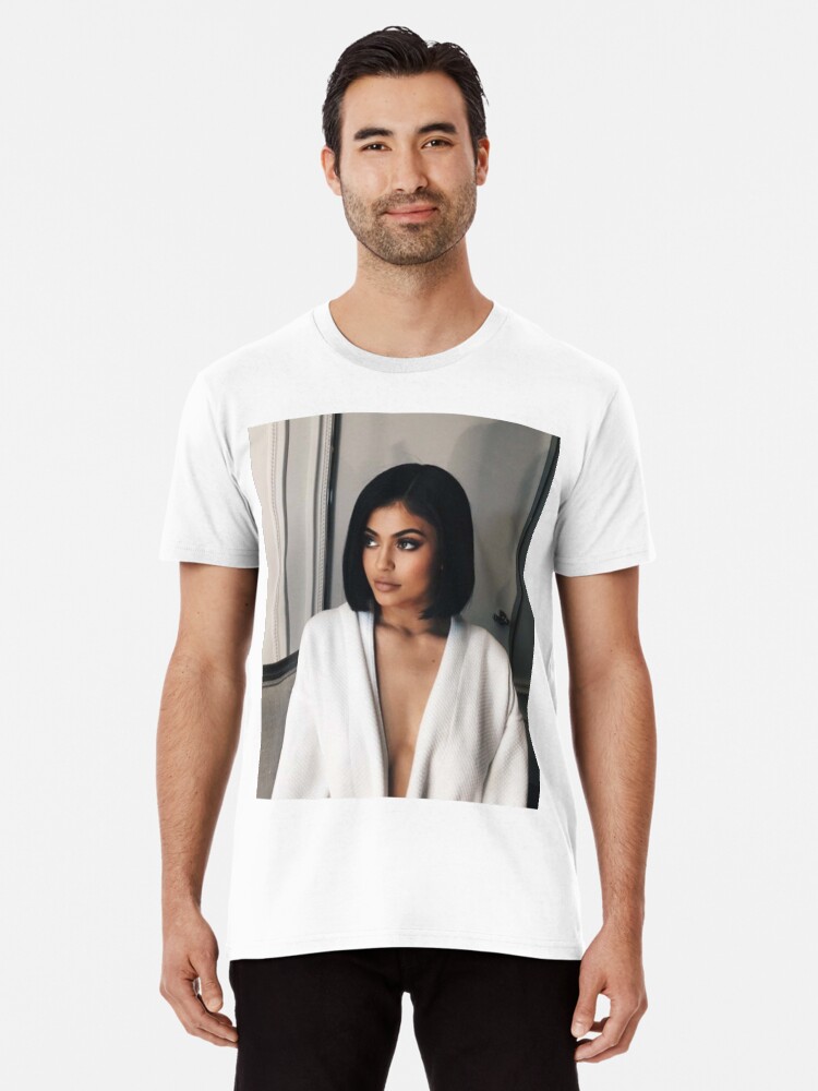 kylie jenner white t shirt