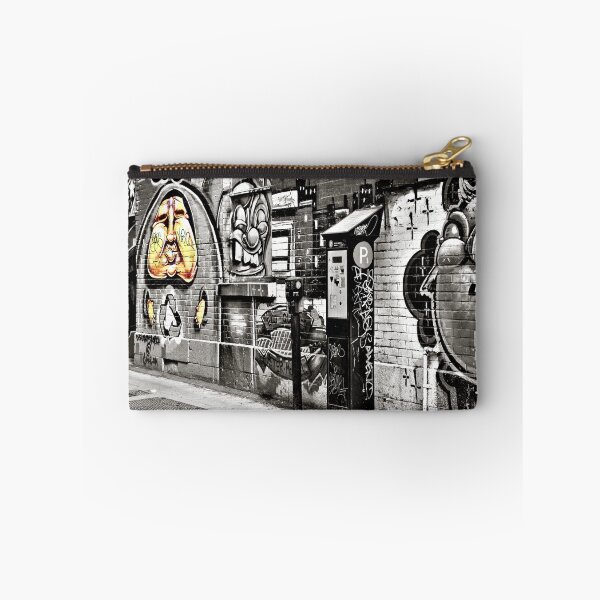 Artikelvorschau, Street Art 1 - selective colour entworfen und verkauft von PhotosByHealy.