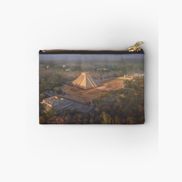 Artikelvorschau, CHICHEN ITZA IM ERSTEN LICHT entworfen und verkauft von TJ Mueller.