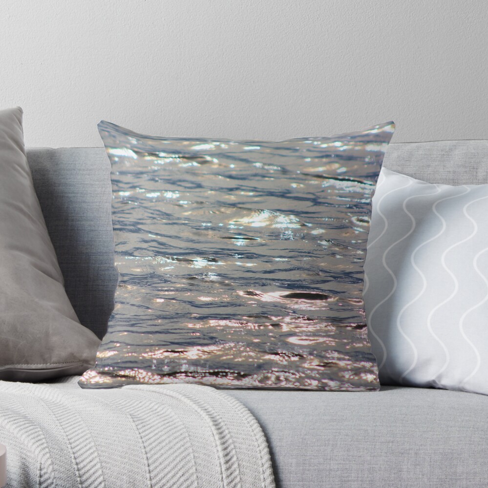 Sparkling seas Throw Pillow