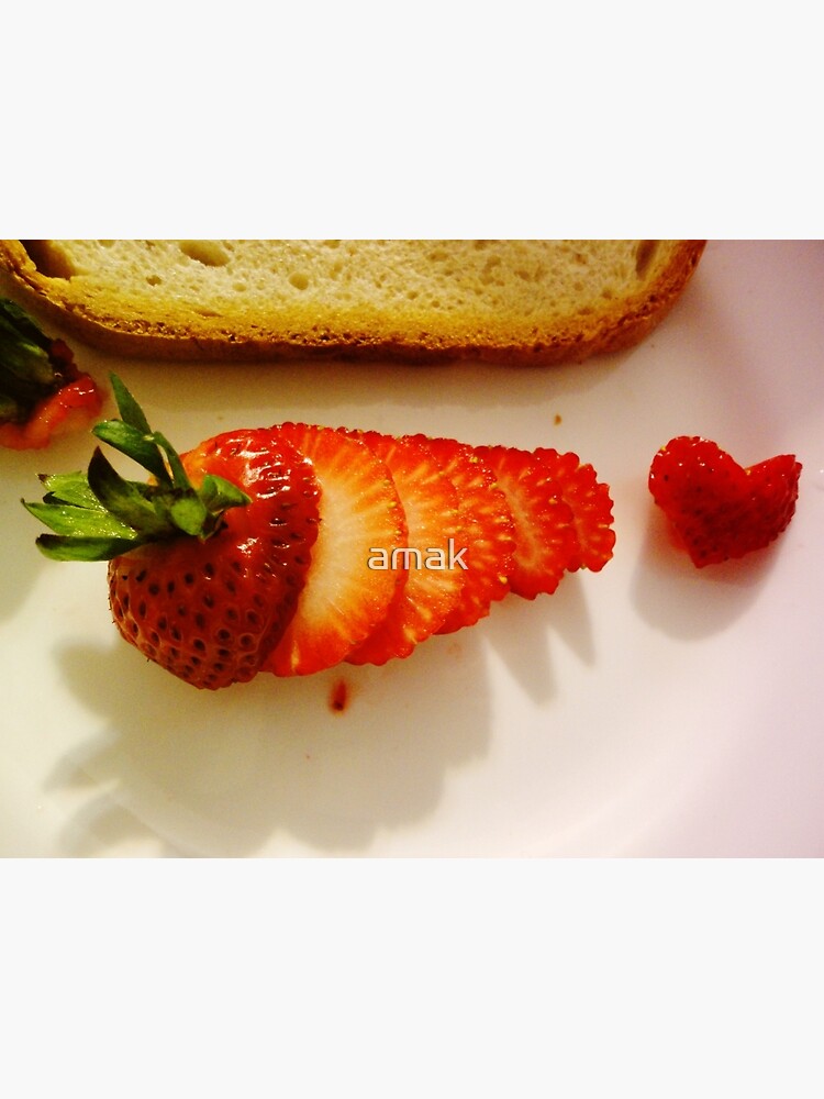 Yummy strawberry by amak
