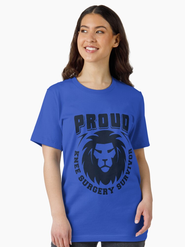Thumbnail 2 von 7, Essential T-Shirt, Proud Knee Surgery Survivor - Recovery Quotes Gift designt und verkauft von yeoys.