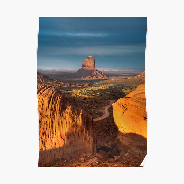 As the Sun sets. Poster