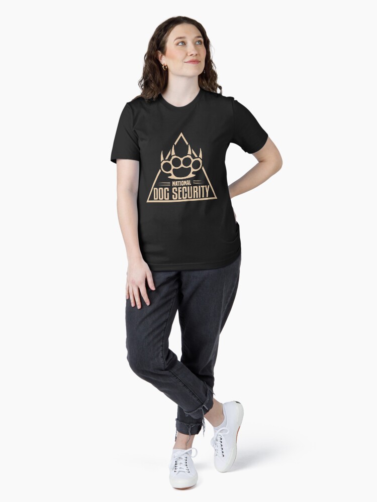 Thumbnail 4 von 7, Essential T-Shirt, National Dog Security - Funny Security Gift designt und verkauft von yeoys.