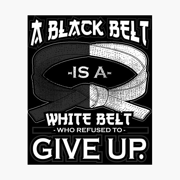 Artikel-Vorschau von Motivierendes Kampfsport-Design Karate Taekwondo Jiu Jitsu, designt und verkauft von Sinjy.