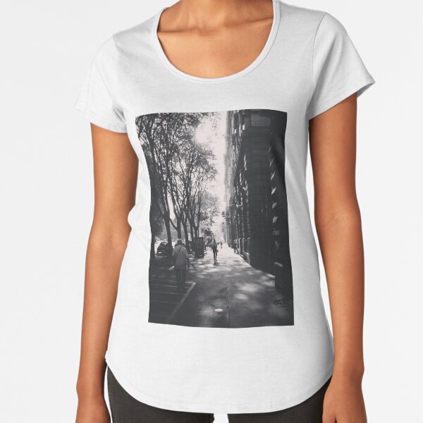 Premium Scoop T-Shirt