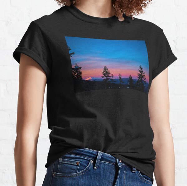 Diamond Peak, Oregon Winter Sunset Classic T-Shirt