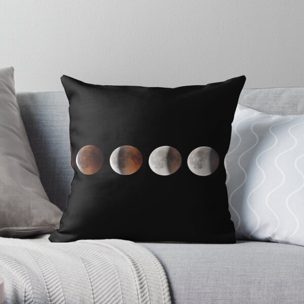 Super blood moon Throw Pillow
