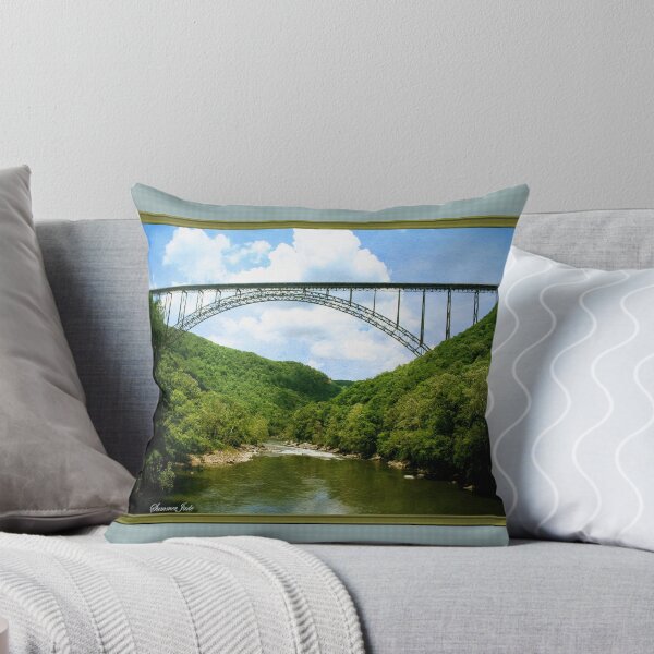 Artikelvorschau,  einer der "American Heritage Rivers": http: //en.wikipedia.org/wiki/American_Heritage_Rivers der Vereinigten Staaten.
Hoch über dem Fluss befindet sich die "New River Gorge Bridge": http: //en.wikipedia.org/wiki/New_River_Gorge_Bridge, die den US Highwa entworfen und verkauft von SummerJade.