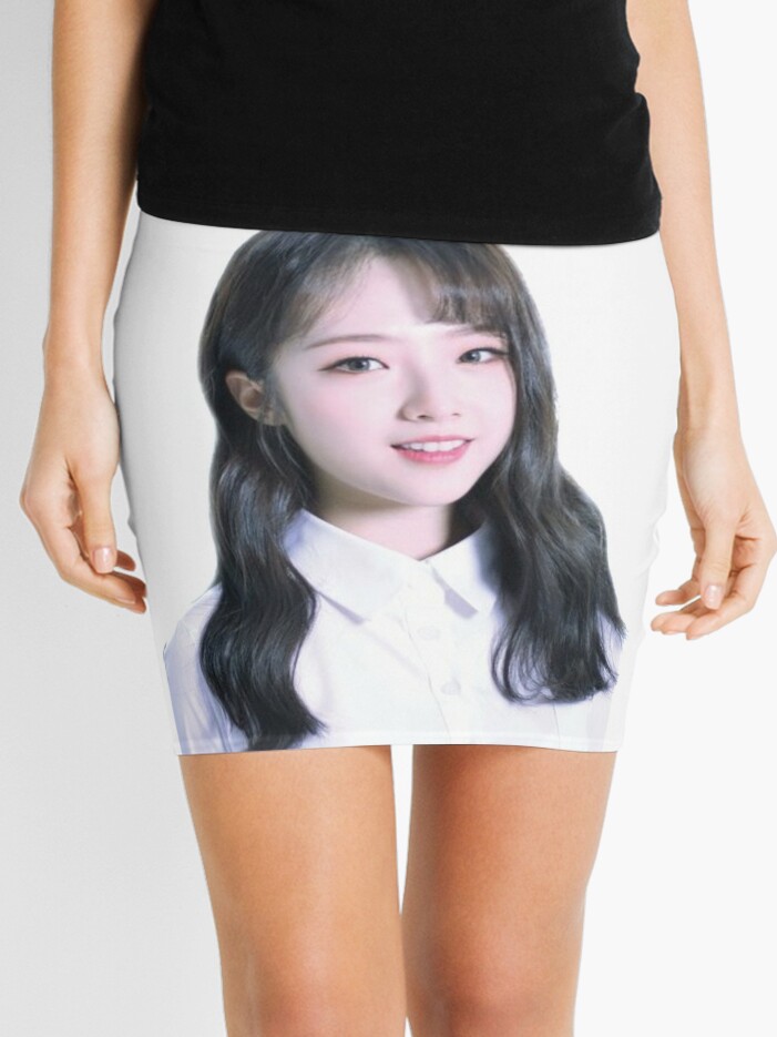 Haseul Loona Minirock Von Loonagoodies Redbubble