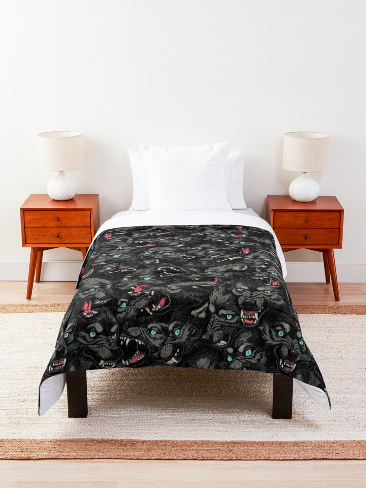 Alternate view of Wolf Pack Pattern Comforter