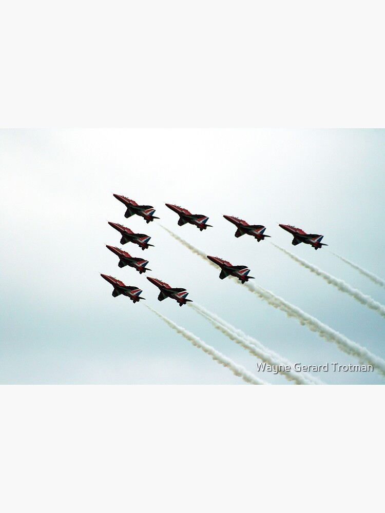RAF Aerobatic Team by redmoondragon