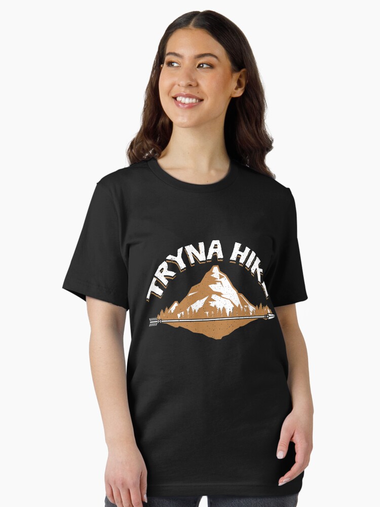Thumbnail 2 von 7, Essential T-Shirt, Tryna Hike - Funny Hiking Gift designt und verkauft von yeoys.
