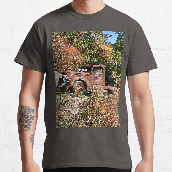 Vista previa del artículo con la obra «Old Trucker's Ride - Big Rig Vintage Truck», diseñado y vendido por NaturePrints.