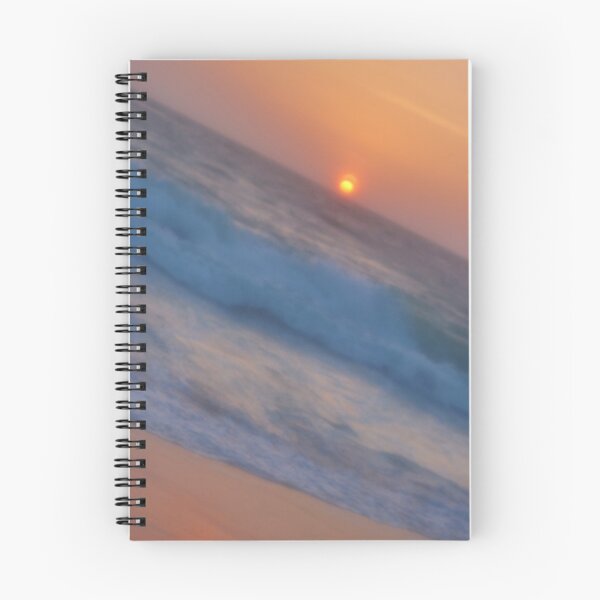 Artikelvorschau, Der Sonnenuntergang und das Meer und der Strand entworfen und verkauft von Amymint.