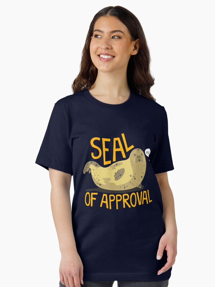Imagen 2 de 7, Camiseta esencial con la obra Sello de aprobación, diseñada y vendida por jaffajam.