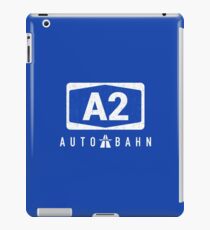 MOTORWAY A2 SYMBOL IN CRACKED DESIGN iPad Case/Skin