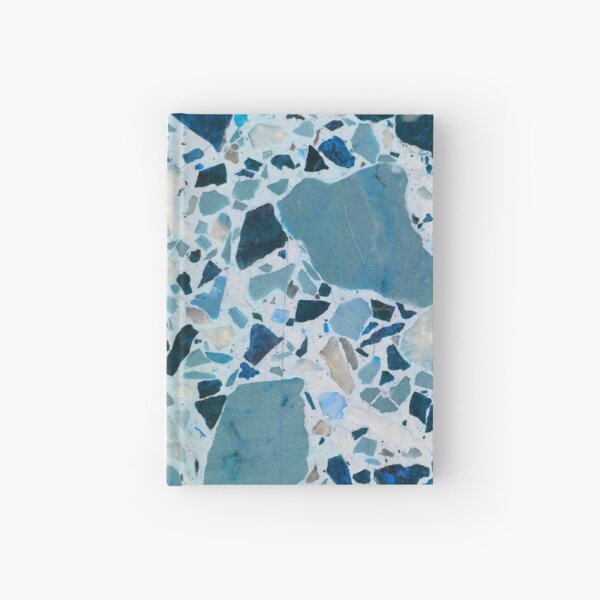 Aperçu de l'œuvre Tuile de terrazzo bleu vintage en détresse créée et vendue par kierkegaard.
