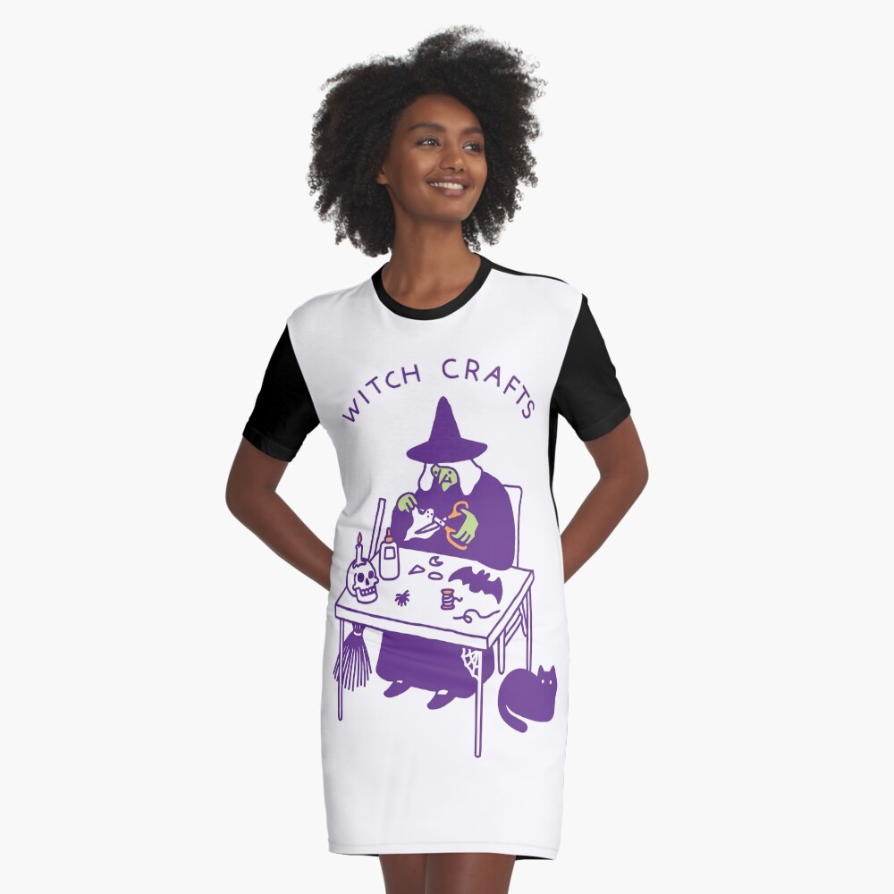 Aperçu de l'œuvre Robe t-shirt créée et vendue par obinsun.