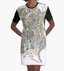 Lass unsere Stimmen wie Weihrauch aufgehen T-Shirt Kleid