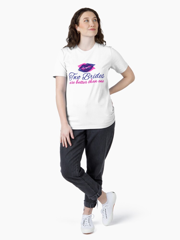 Thumbnail 4 von 7, Essential T-Shirt, Two Brides Are Better Than One - LGBT Pride Month Gift designt und verkauft von yeoys.