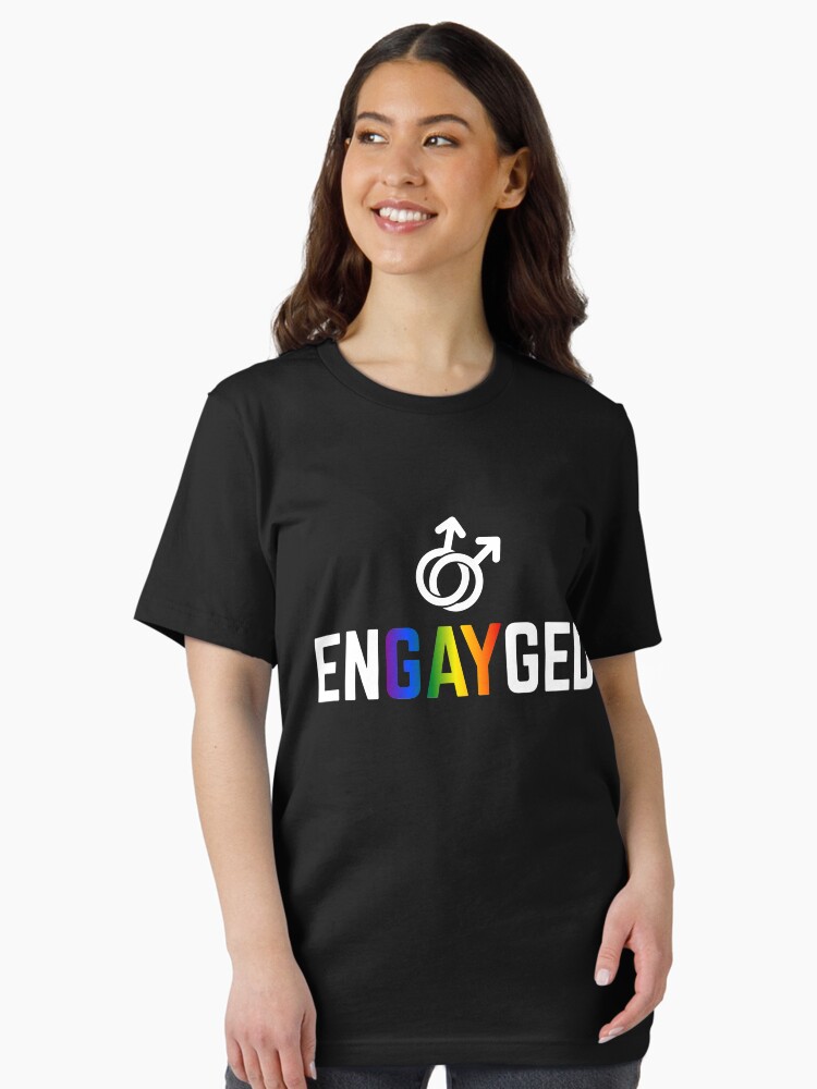Thumbnail 2 von 7, Essential T-Shirt, Engayged Gay Engagement - LGBT Pride Month Gift designt und verkauft von yeoys.