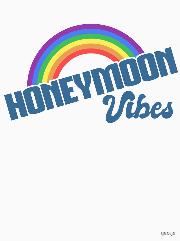 Thumbnail 7 von 7, Essential T-Shirt, Honeymoon Vibes - LGBT Pride Month Gift designt und verkauft von yeoys.