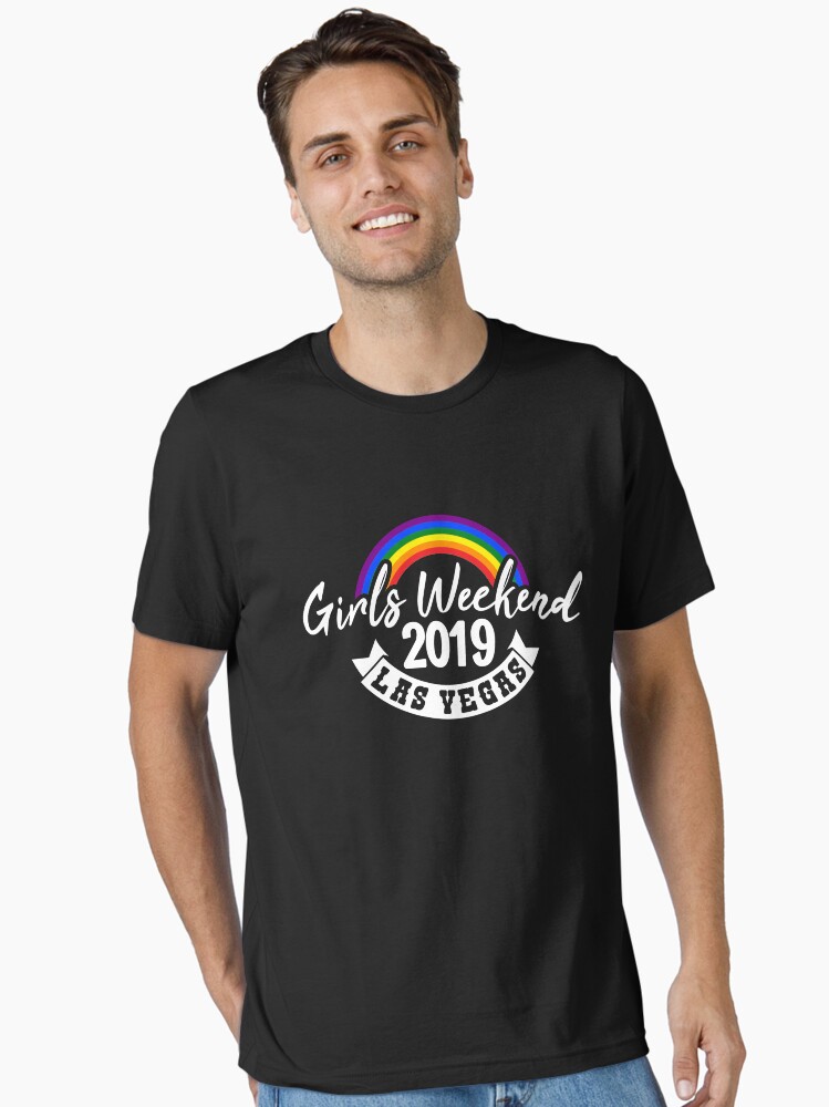 Thumbnail 1 von 7, Essential T-Shirt, Girls Weekend 2019 Las Vegas - LGBT Pride Month Gift designt und verkauft von yeoys.