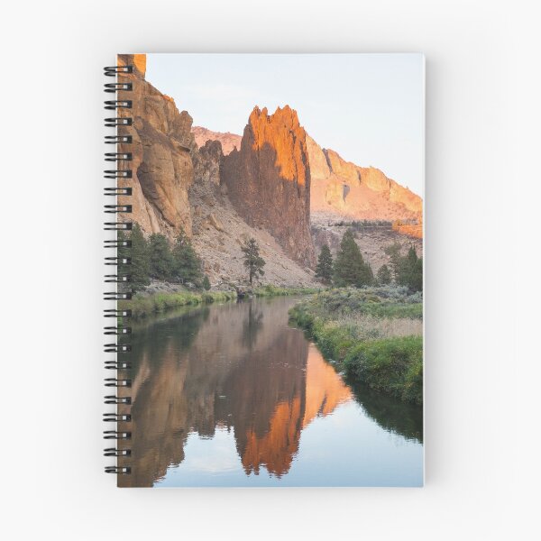 Aperçu de l'œuvre Smith Rock Réflexion créée et vendue par Mitchel Whitehead.